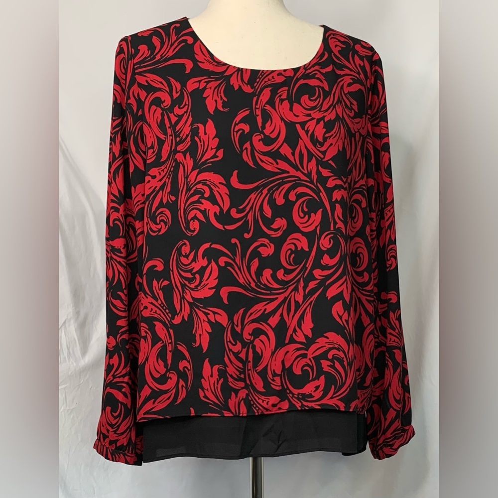 3/$30 Chicos Women's Size 1 Blouse Red Black High Low Lined Dressy  Floral Top